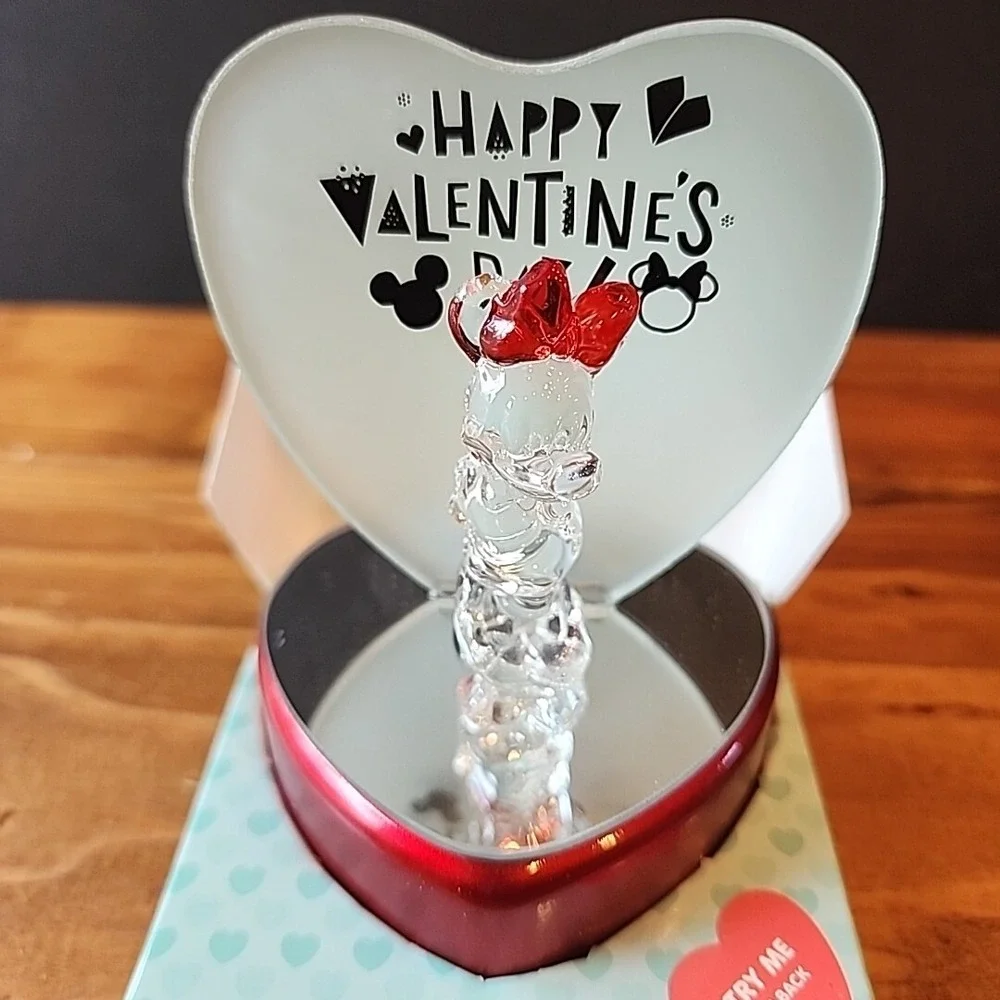 Disney Minnie Mouse Light Up‎ Glass Figurine Valentine's Day New in Box Works